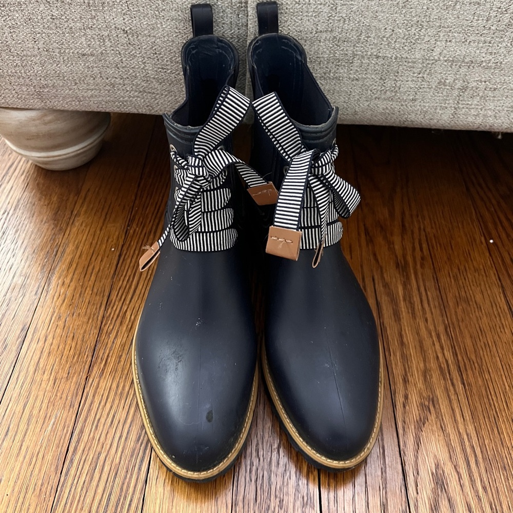 Lightly worn navy rain boots